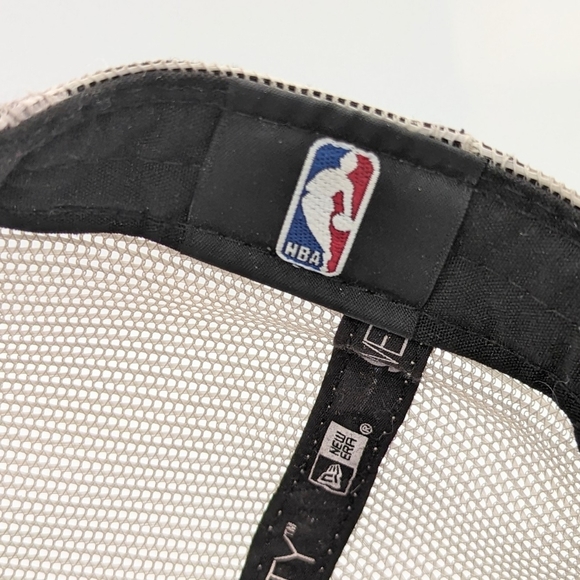 New Era Chicago Bulls NBA Eastern Conferernce LOGO Snapback Hat Black OSFM Cap - Picture 8 of 9